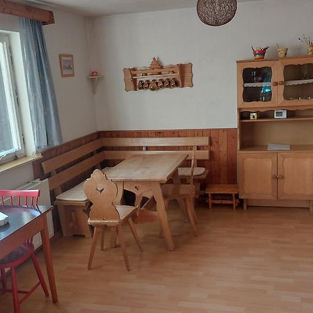 Chata Na Poskle U Lesa S Vyhledem Hutisko Luaran gambar
